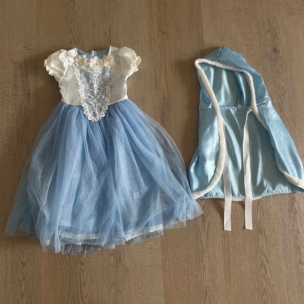 SOLD NWOT Princess dress with cape